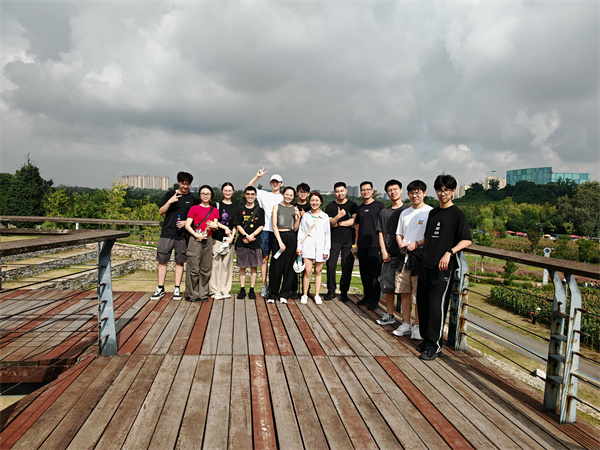 5B1FF0396D66B95934E27CF365081A16.jpg